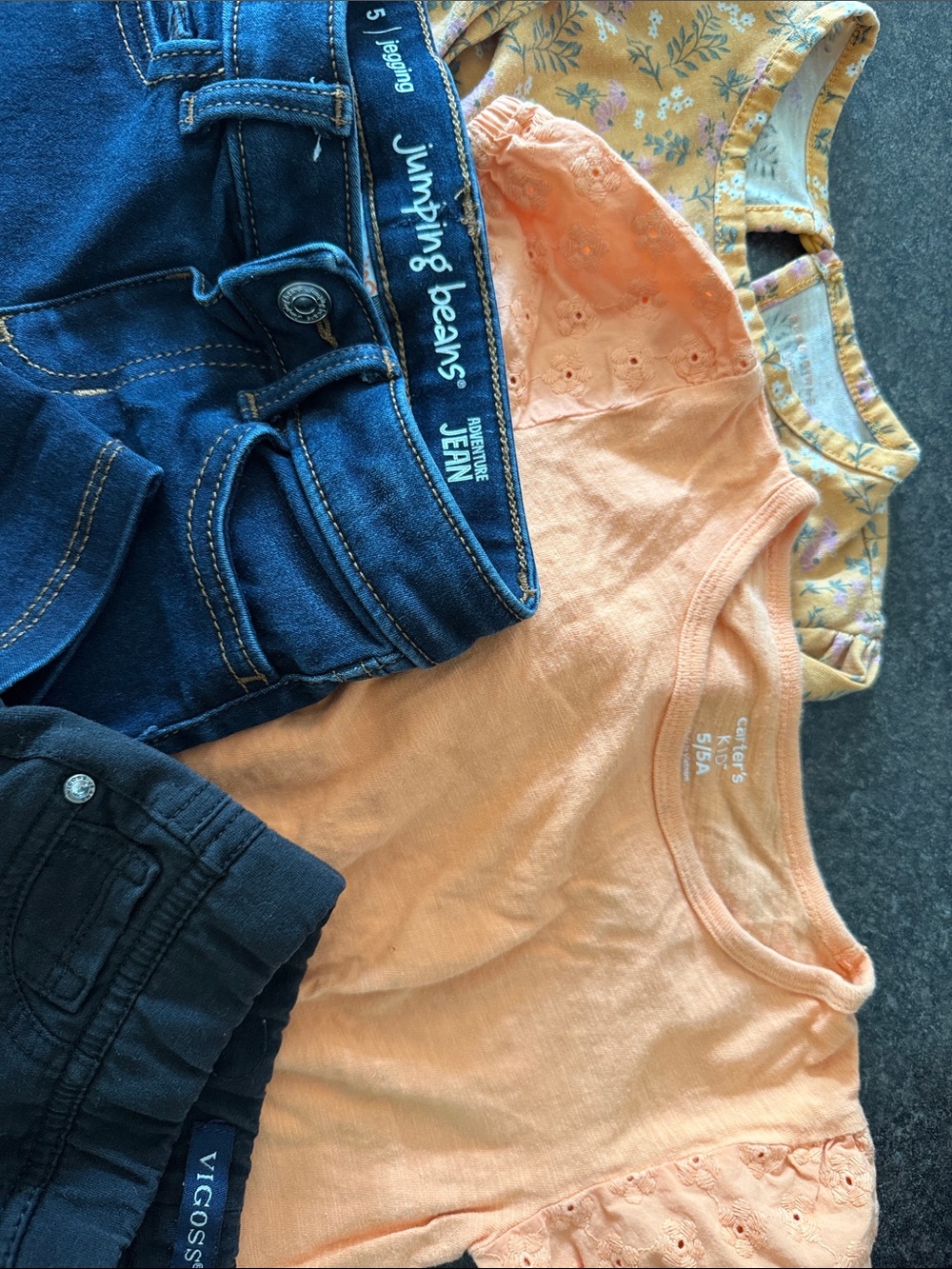 Girls 5t clothes - Picture 2 of 6